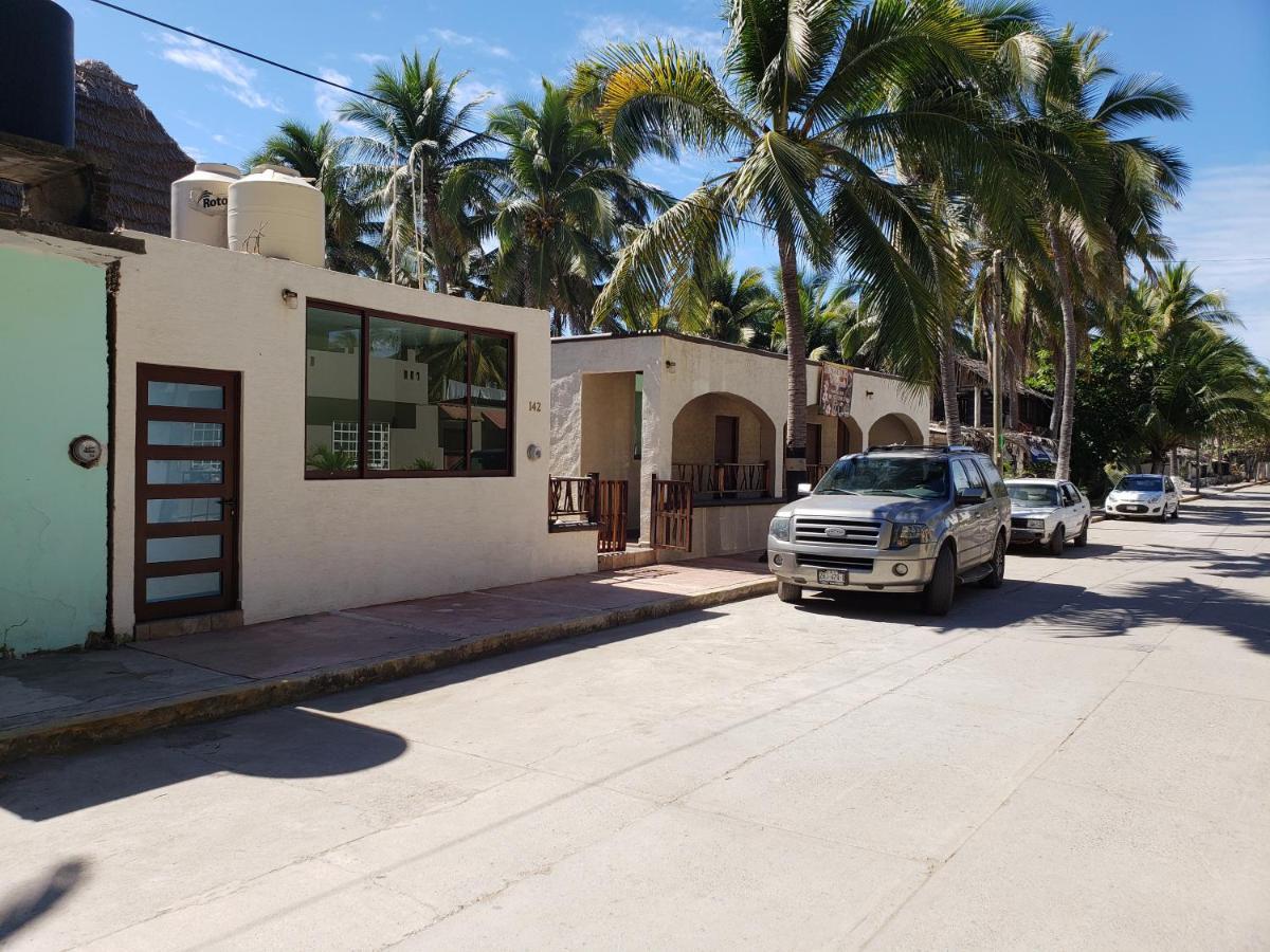 Bungalows La Perla Playa Azul Exterior photo